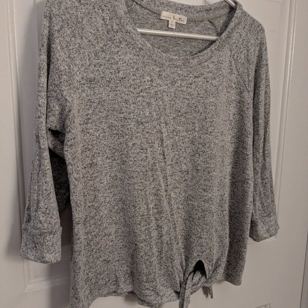 Nine Britton Sweater, Size Medium, Tie Design